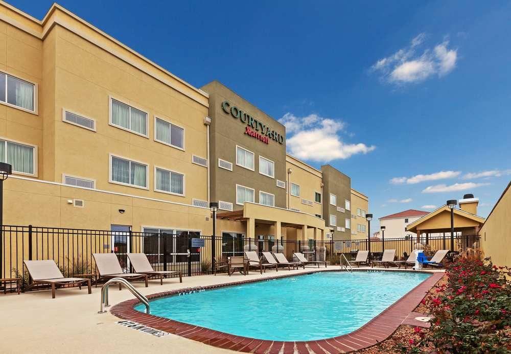 Courtyard By Marriott Odessa Hotel Exterior photo