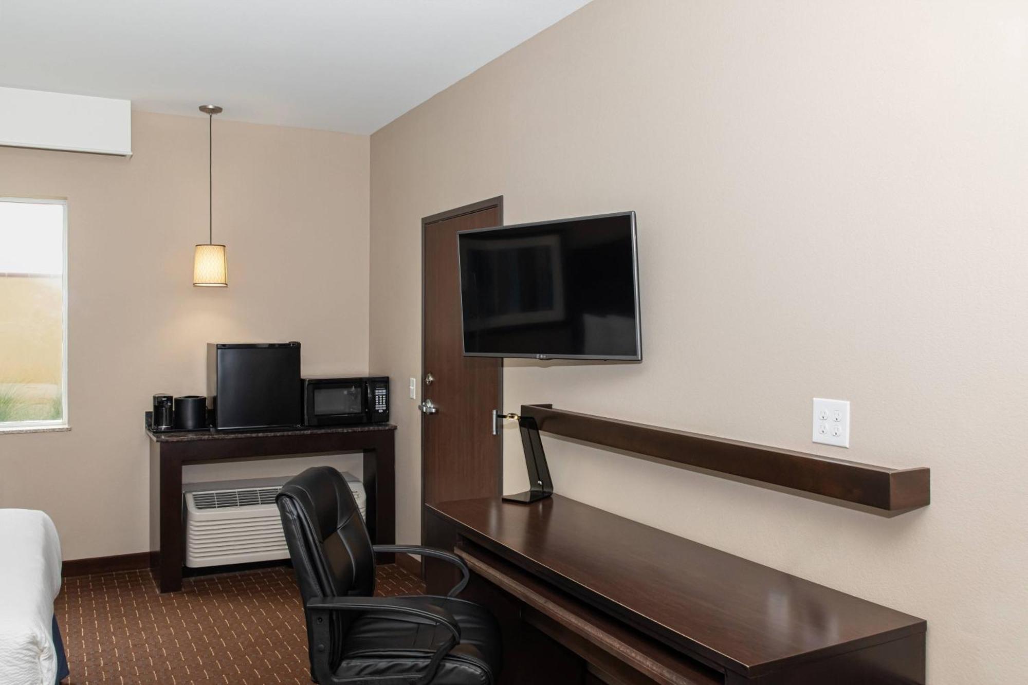 Courtyard By Marriott Odessa Hotel Exterior photo