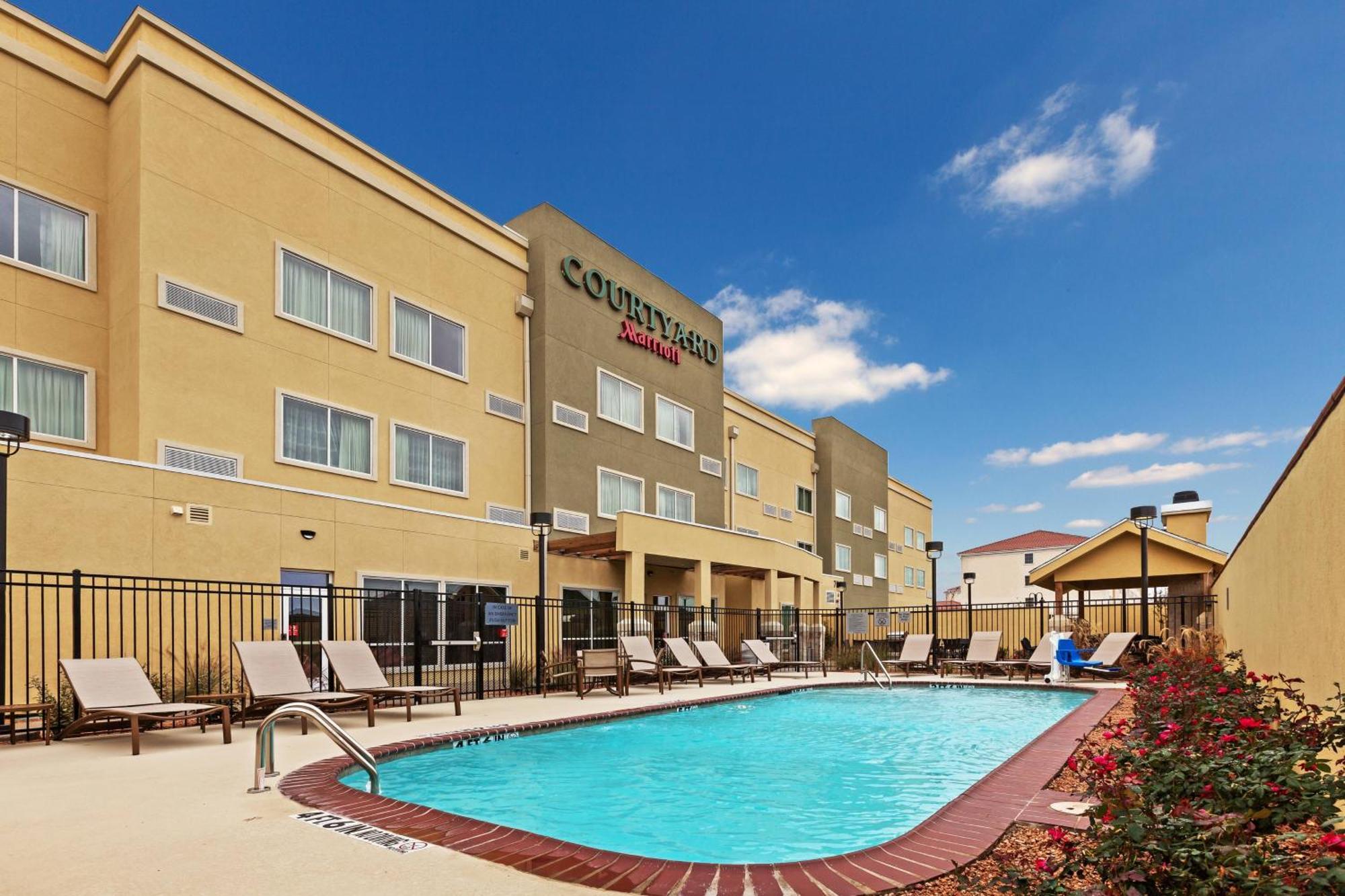 Courtyard By Marriott Odessa Hotel Exterior photo